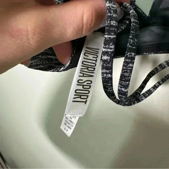 Victoria secret sport triangle  strappy sports bra S - Picture 5 of 5